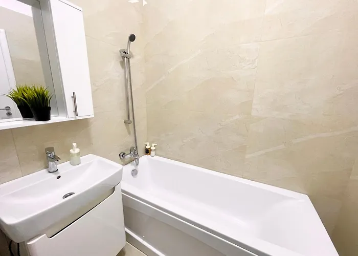 Address 10 * Bükreş